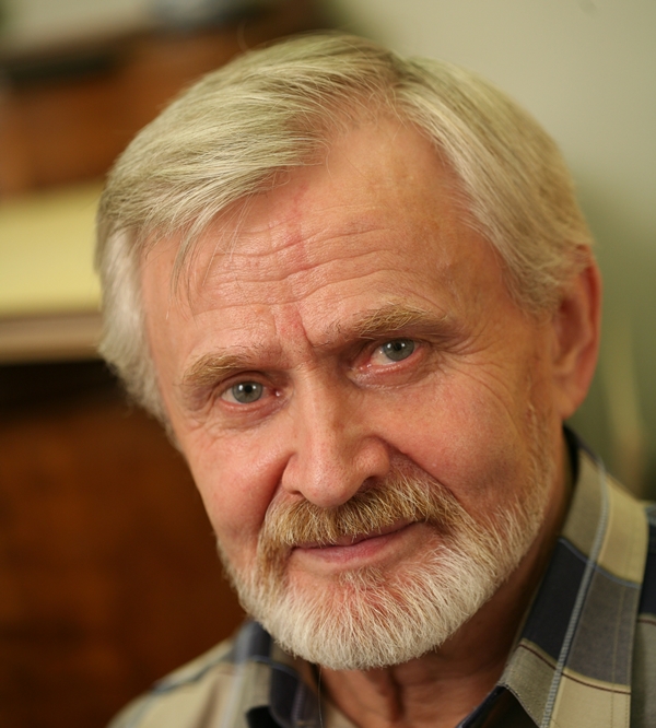 ДРАНИШНИКОВ Василий Васильевич (1936-2019)
