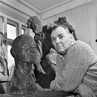 ВУЧЕТИЧ Евгений Викторович (1908-1974)